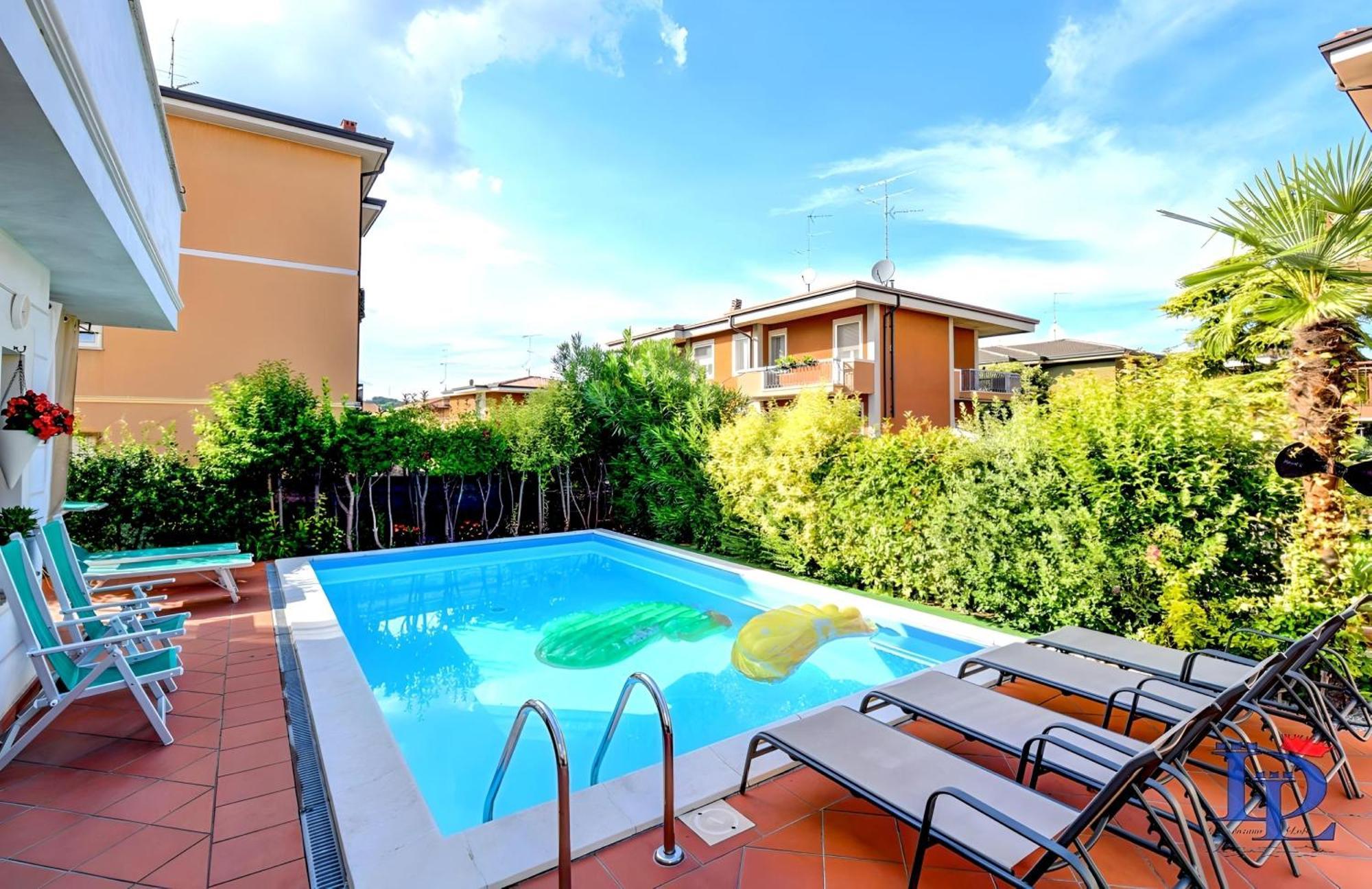 Desenzanoloft Official Partner Marriott Homes & Villas - Garden & Pool Desenzano del Garda Dış mekan fotoğraf