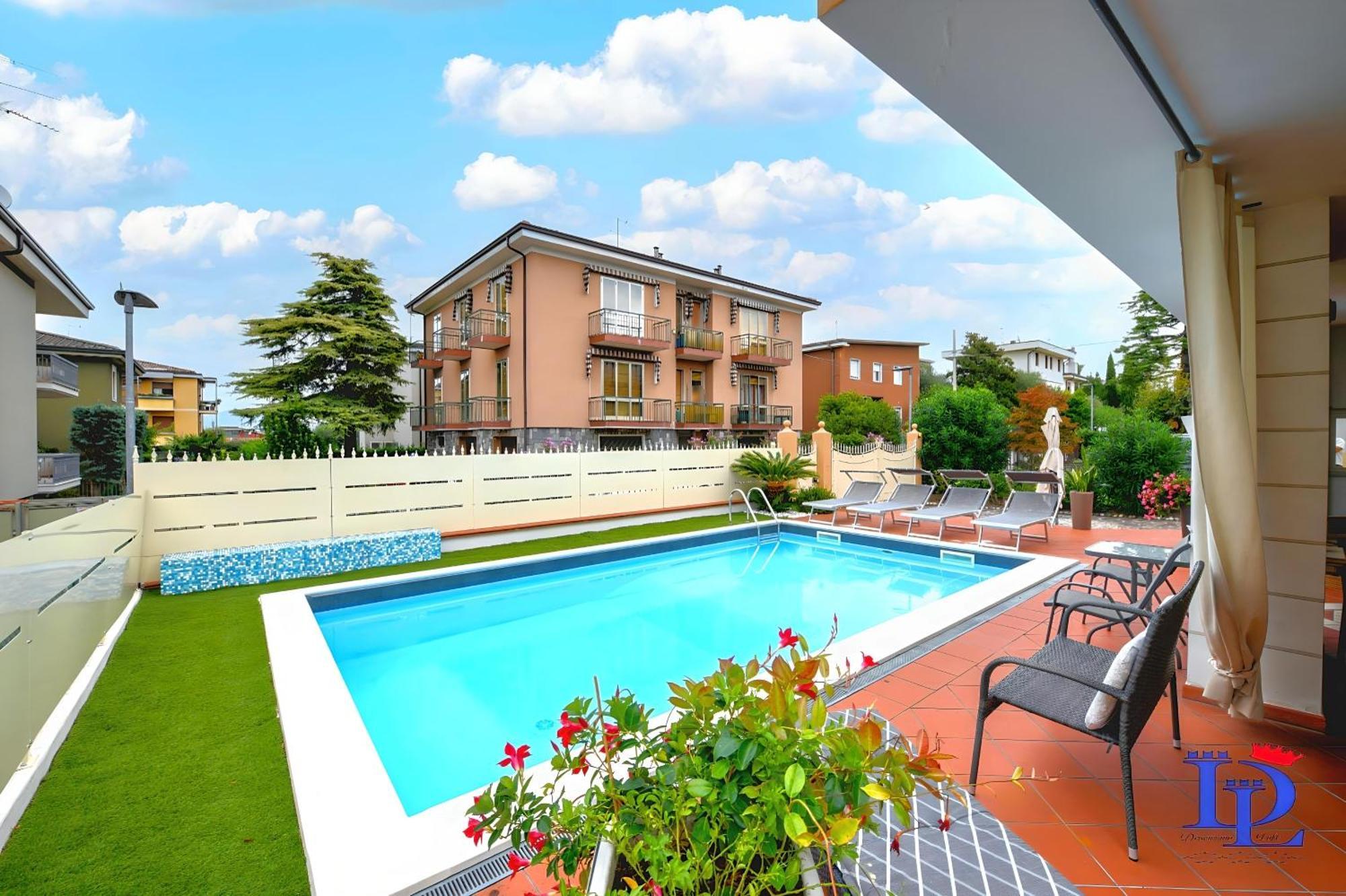 Desenzanoloft Official Partner Marriott Homes & Villas - Garden & Pool Desenzano del Garda Dış mekan fotoğraf